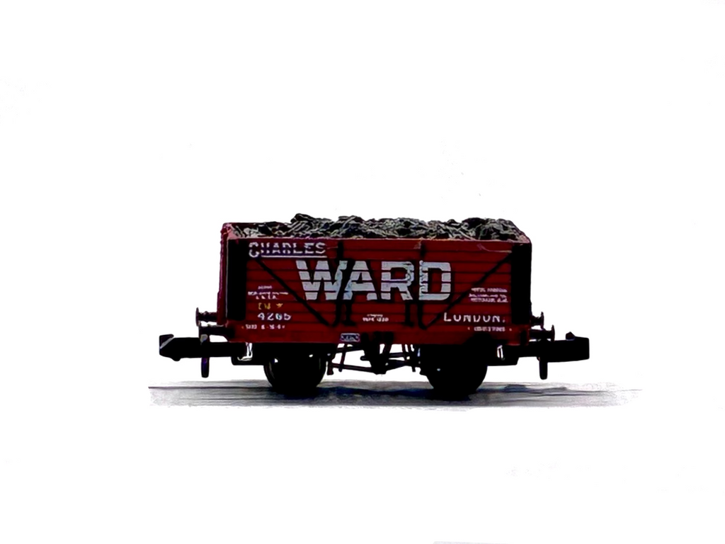 Graham Farish 377-152 8-plank wagon "Charles Ward"