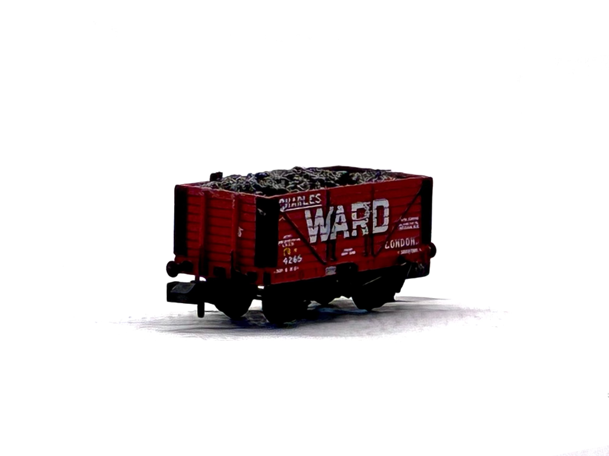 Graham Farish 377-152 8-plank wagon "Charles Ward"