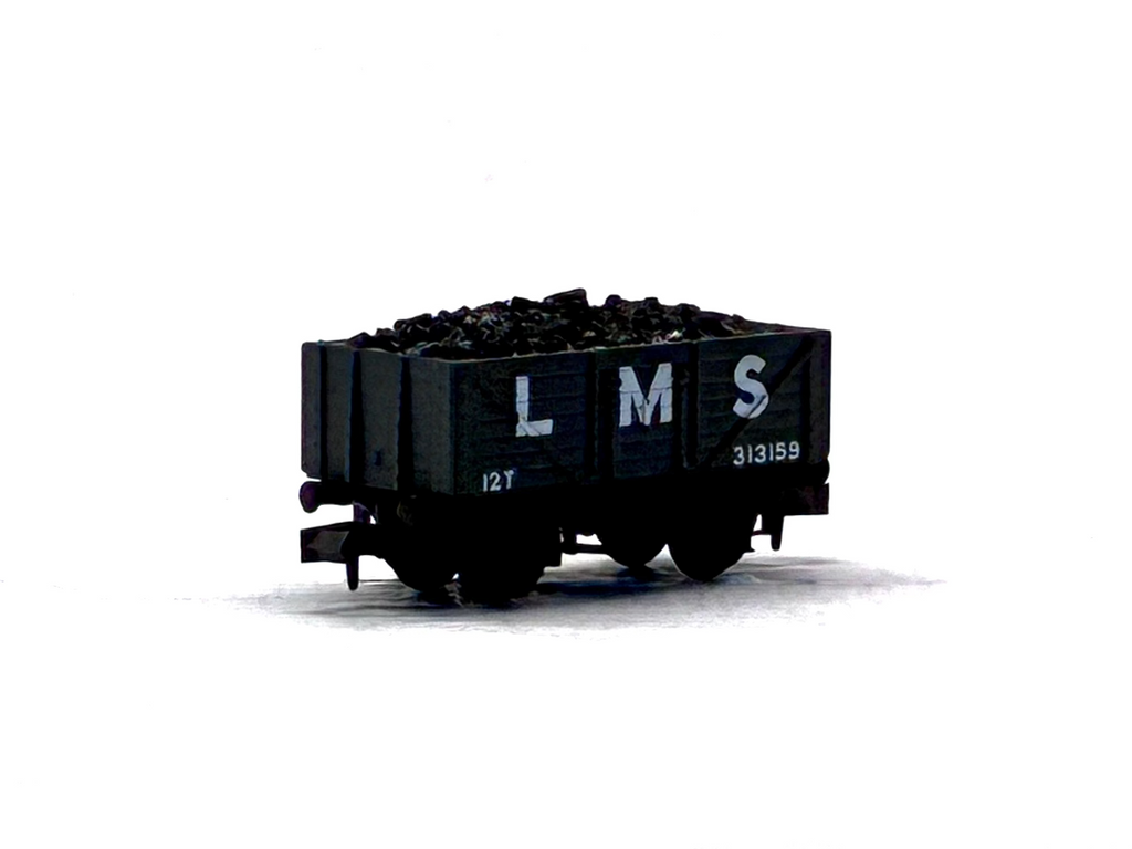 Peco Products NR-41M 7 plank open wagon in LMS grey 313159