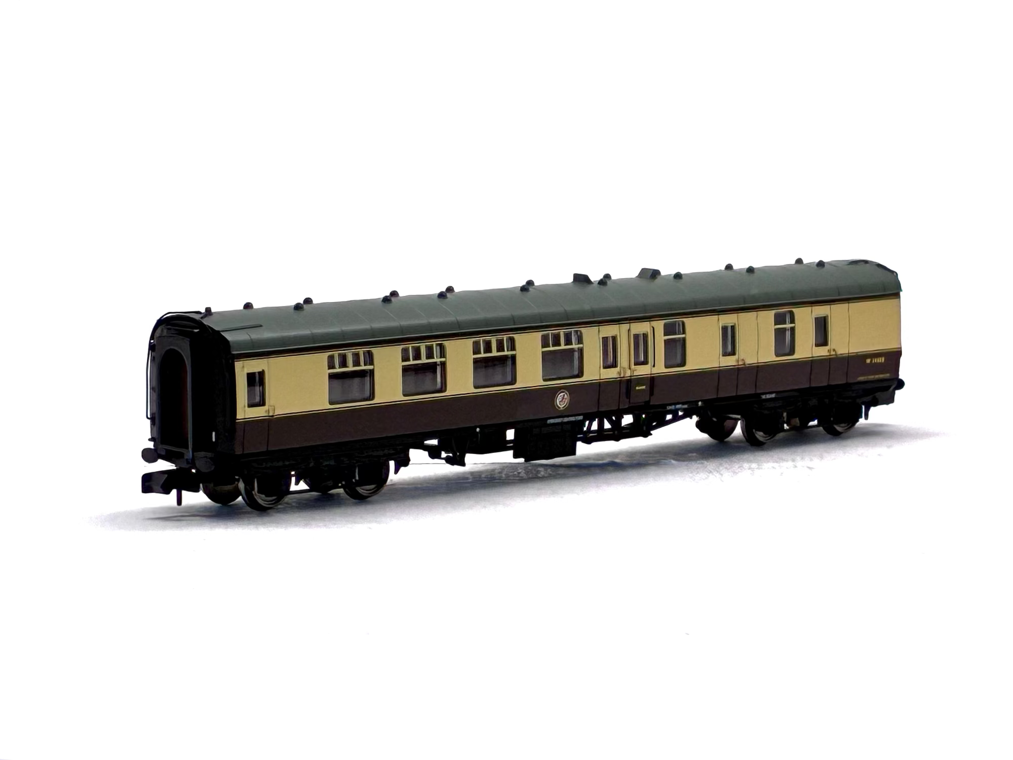Graham Farish 374-189B Mk1 BSK brake second corridor in chocolate & cream
