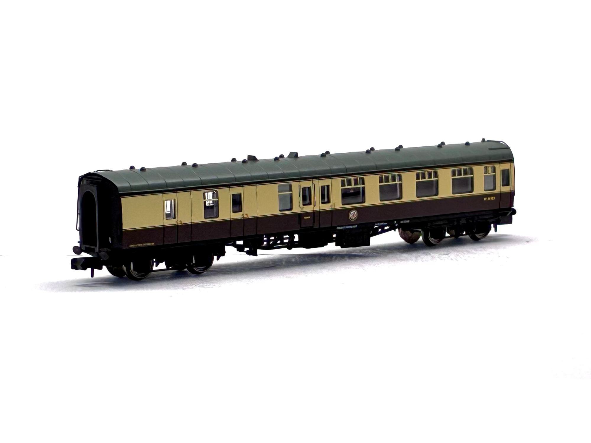Graham Farish 374-189B Mk1 BSK brake second corridor in chocolate & cream