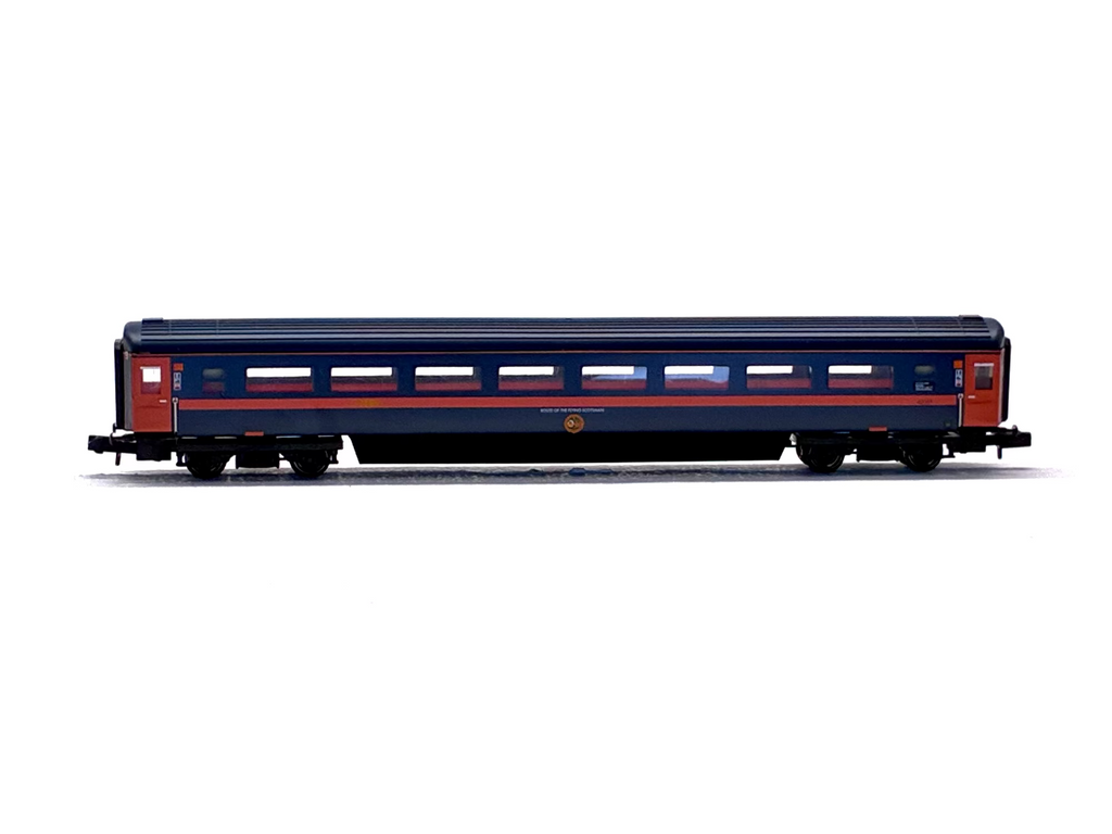 Graham Farish 371-480-42058 Mk 3 Tourist second coach 42058 in GNER livery