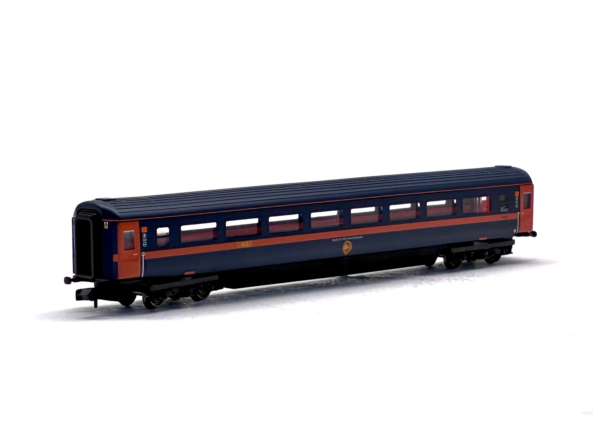 Graham Farish 374-327C Mk3 TSO trailer standard coach in GNER livery  42057