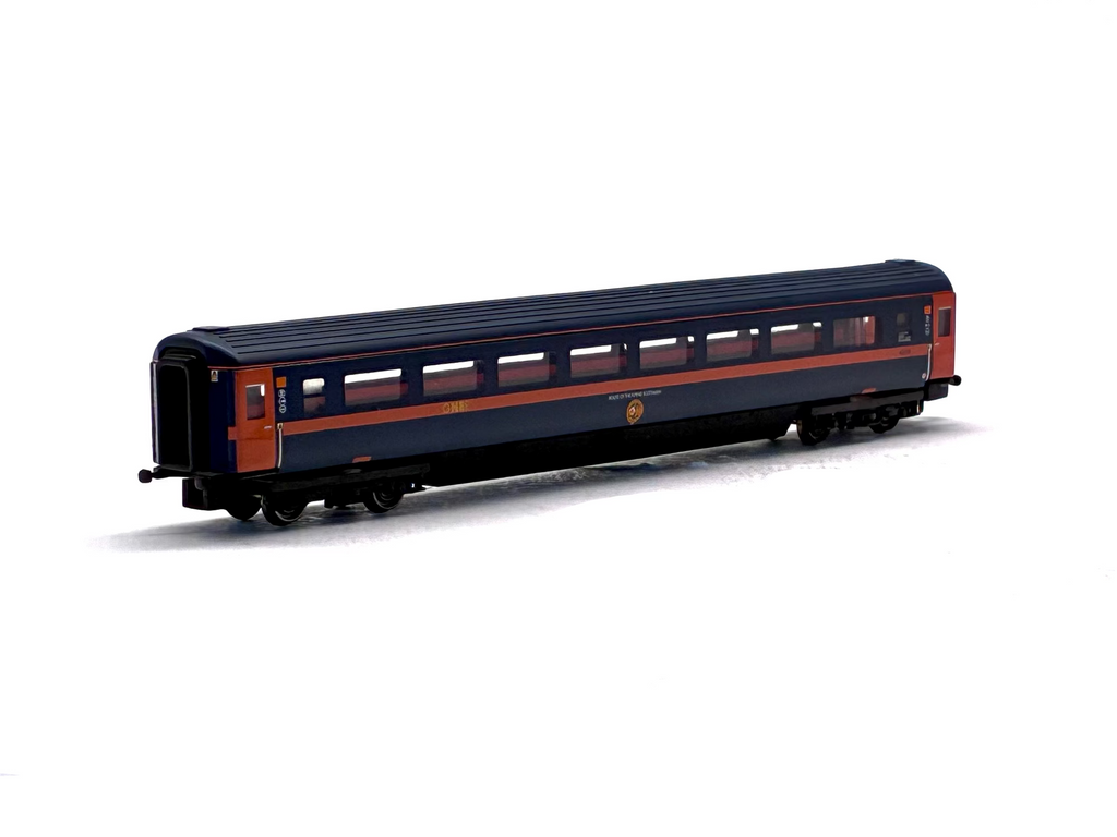 Graham Farish 374-327C Mk3 TSO trailer standard coach in GNER livery  42057
