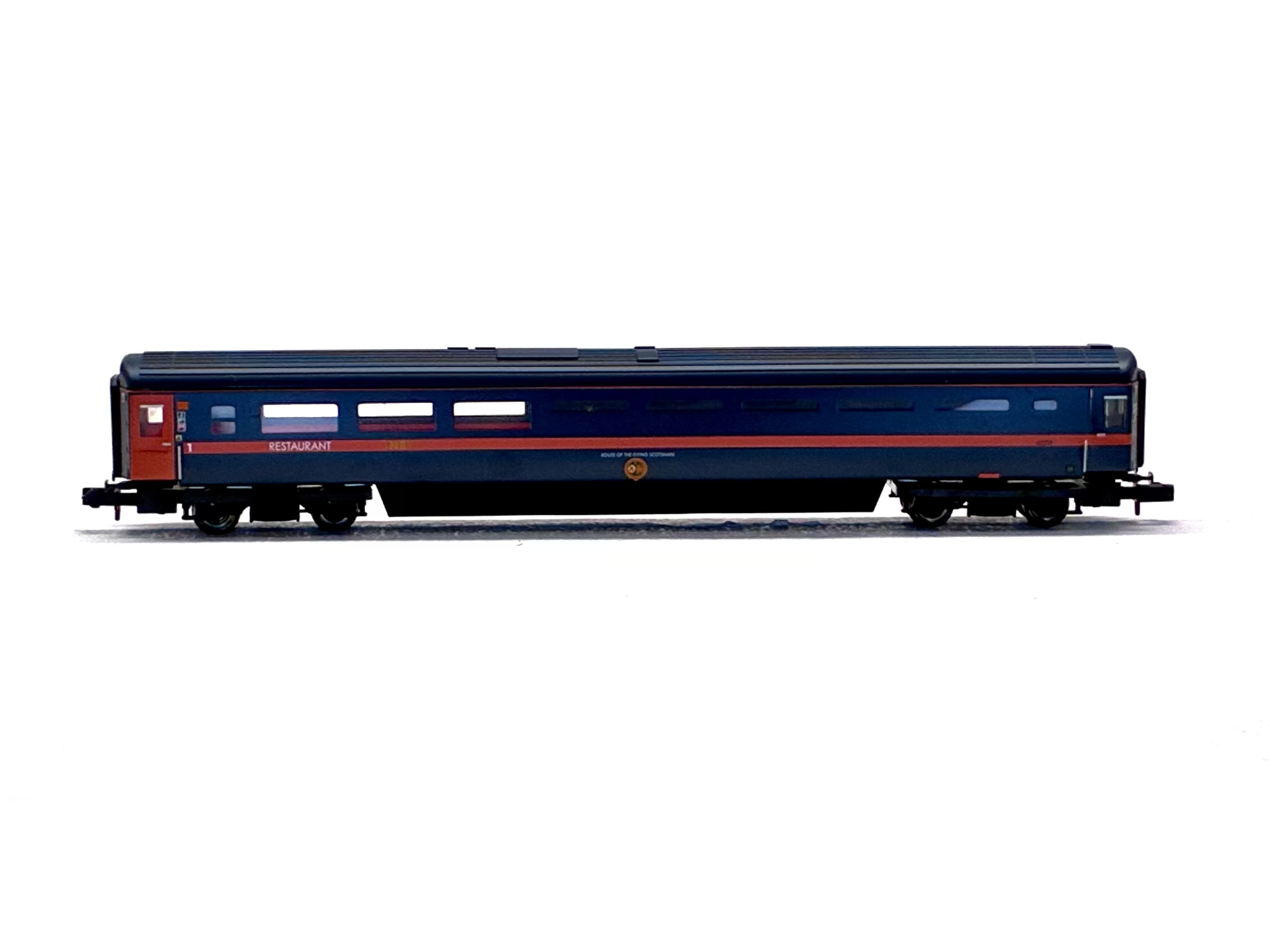 Graham Farish 374-378A Mk3 TRFB restaurant in "GNER" livery 40711
