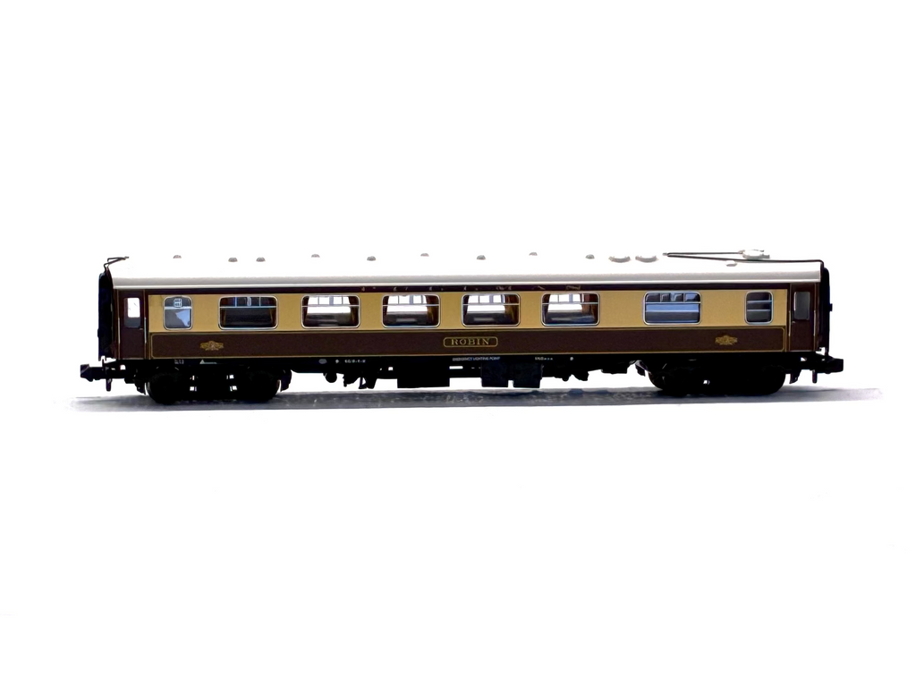 Graham Farish 374-220D BR Mk1 FK Pullman First Kitchen Car 'Robin' Umber & Cream
