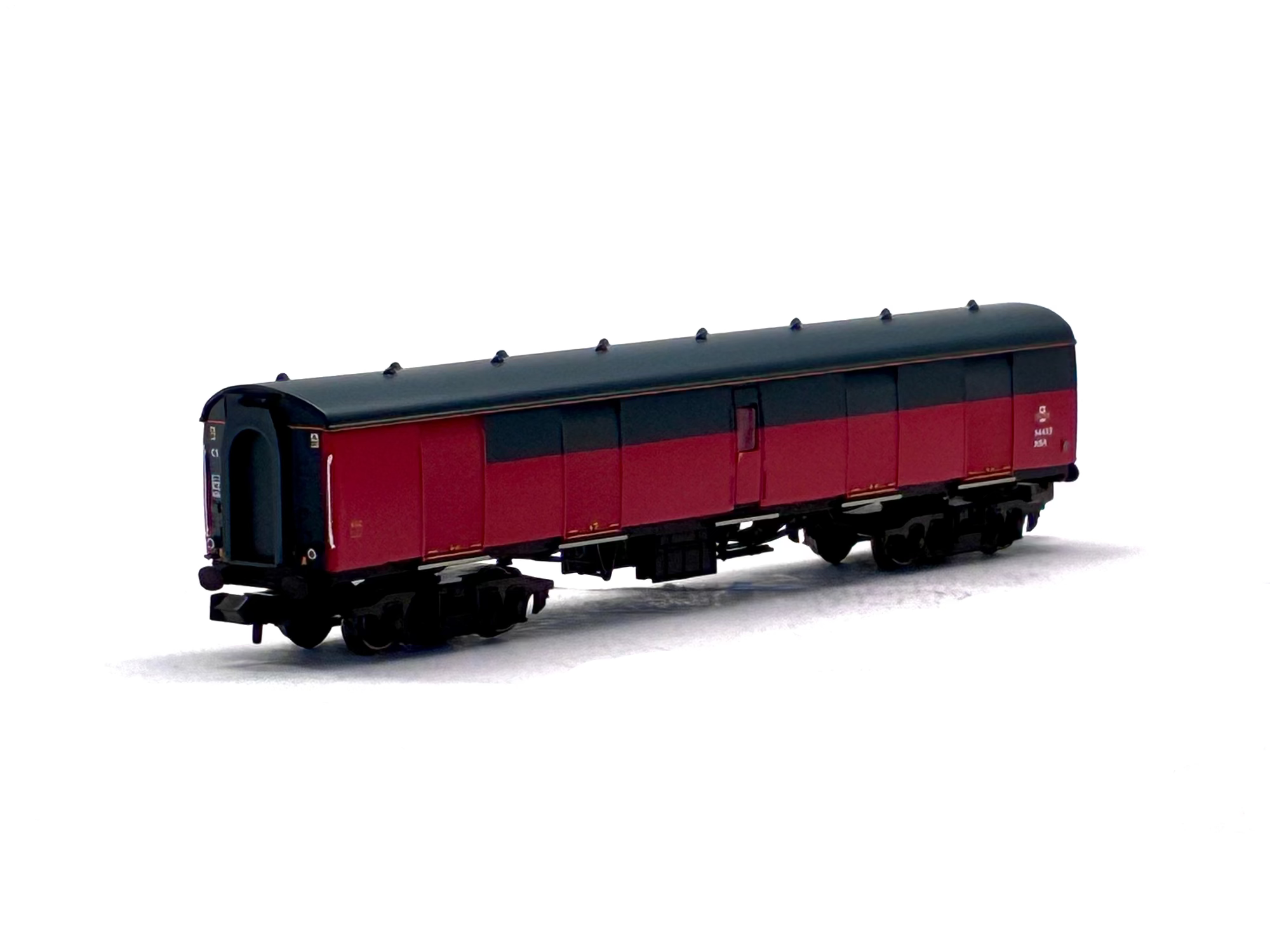 Graham Farish 374-777A BR Mk1 Super BG Full Brake EWS (Royal Mail Logo) Red & Grey