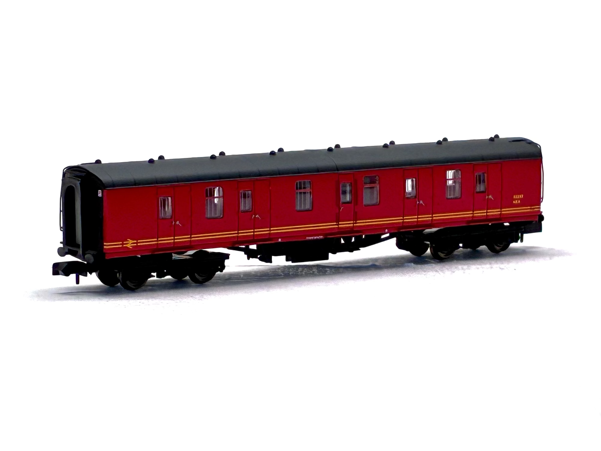 Graham Farish 374-044 BR Mark 1 BG in Royal Mail Letters livery