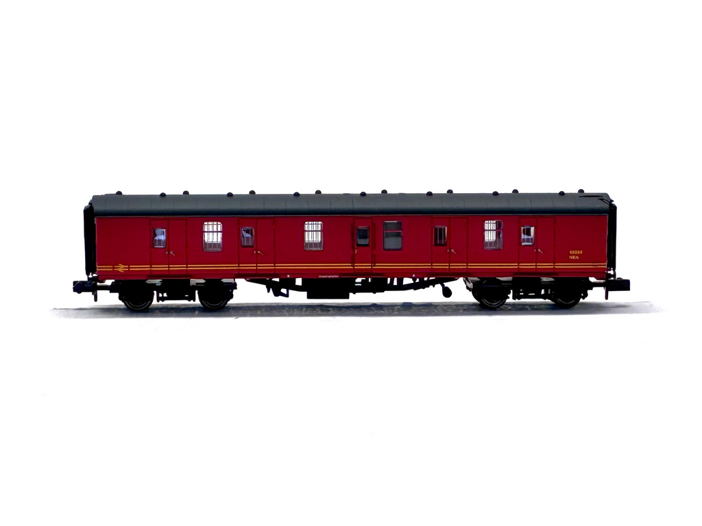 Graham Farish 374-044 BR Mark 1 BG in Royal Mail Letters livery