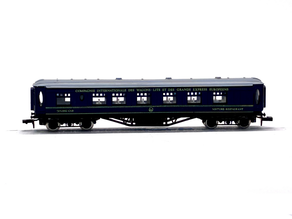 Graham Farish 0647 CIWL dining car