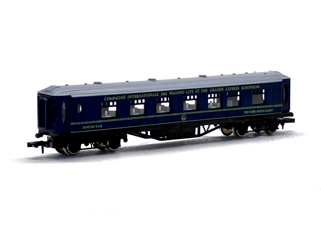 Graham Farish 0647 CIWL dining car