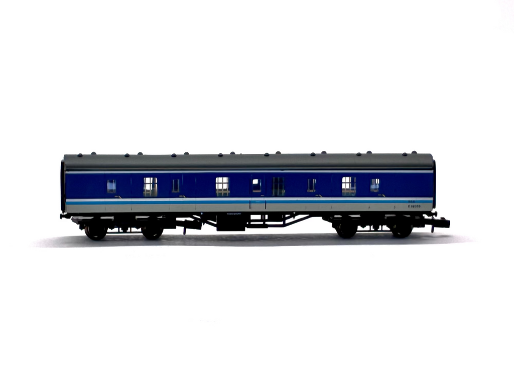 Graham Farish 374-031 Mk1 NEA full brake in Regional Railways livery