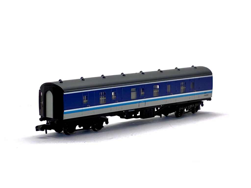 Graham Farish 374-031 Mk1 NEA full brake in Regional Railways livery