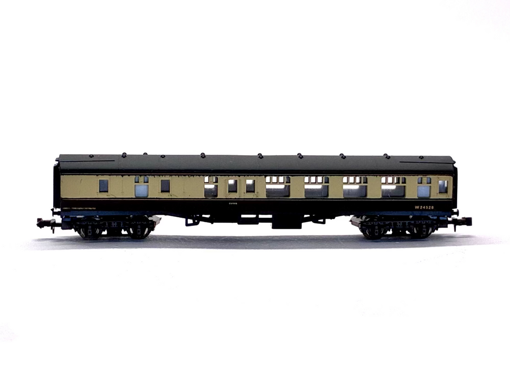 Lima L305333 Mk 1 BSK Brake Second Corridor W24528 in BR chocolate & cream