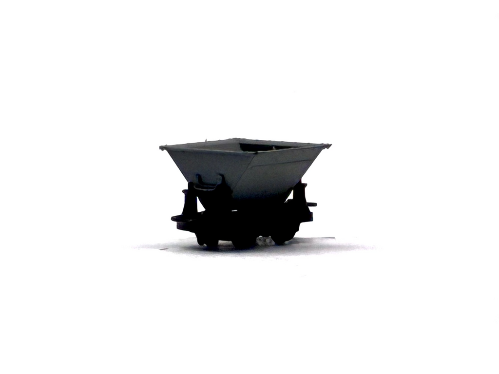 Peco Products GR-331 Pack of three 4-wheel narrow gauge "Rugga" hopper wagons in grey