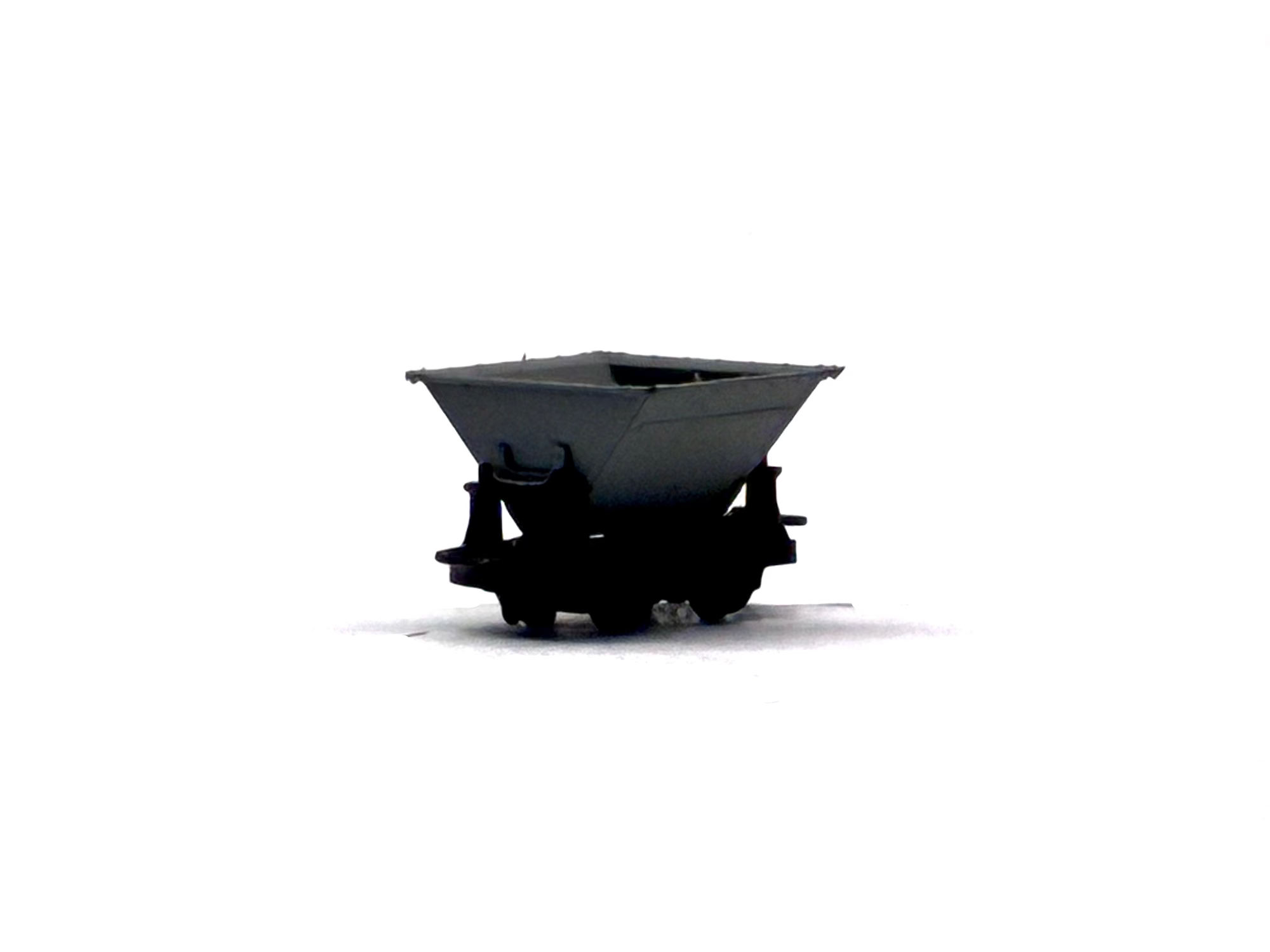 Peco Products GR-331 Pack of three 4-wheel narrow gauge "Rugga" hopper wagons in grey