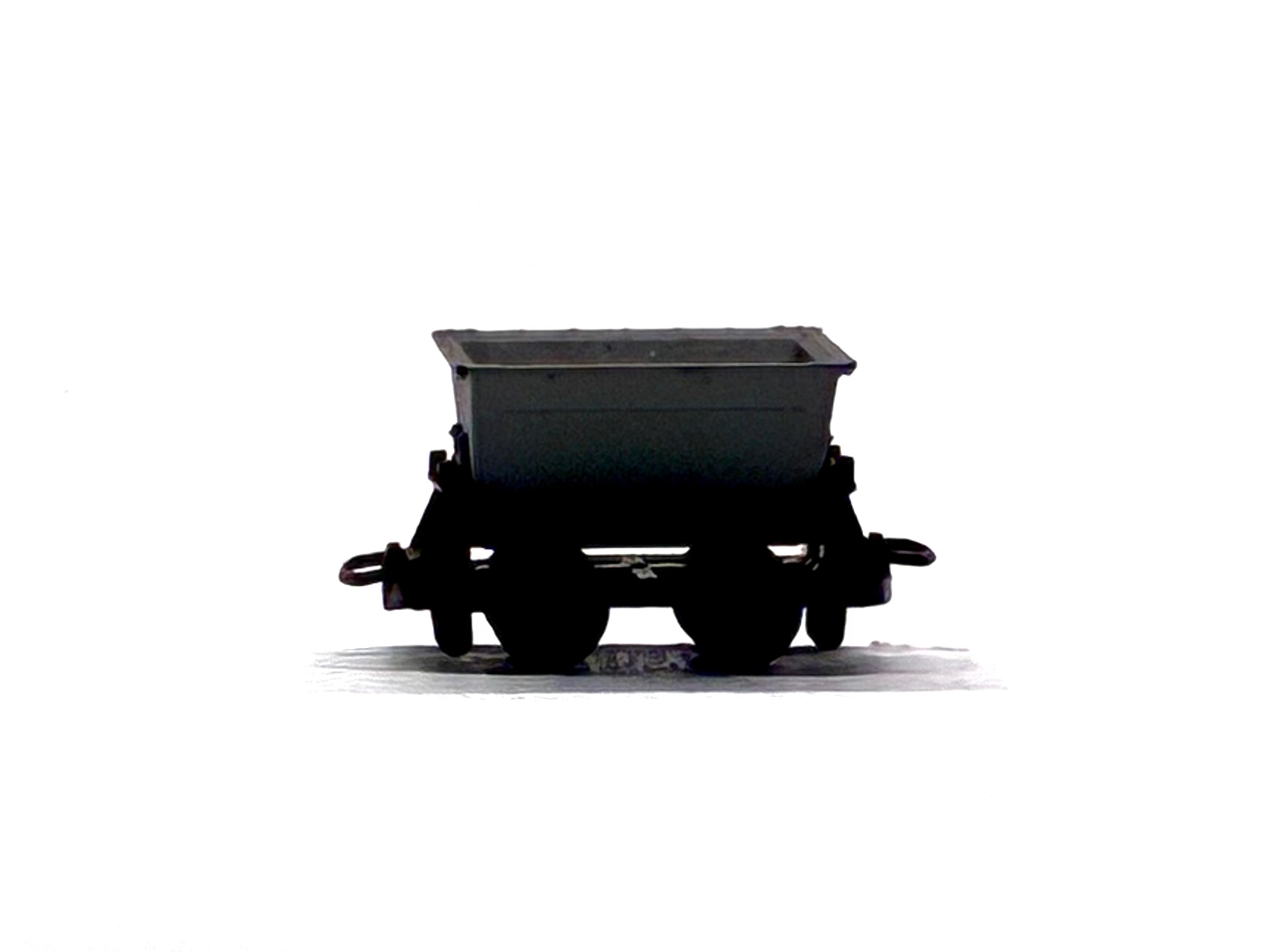 Peco Products GR-331 Pack of three 4-wheel narrow gauge "Rugga" hopper wagons in grey