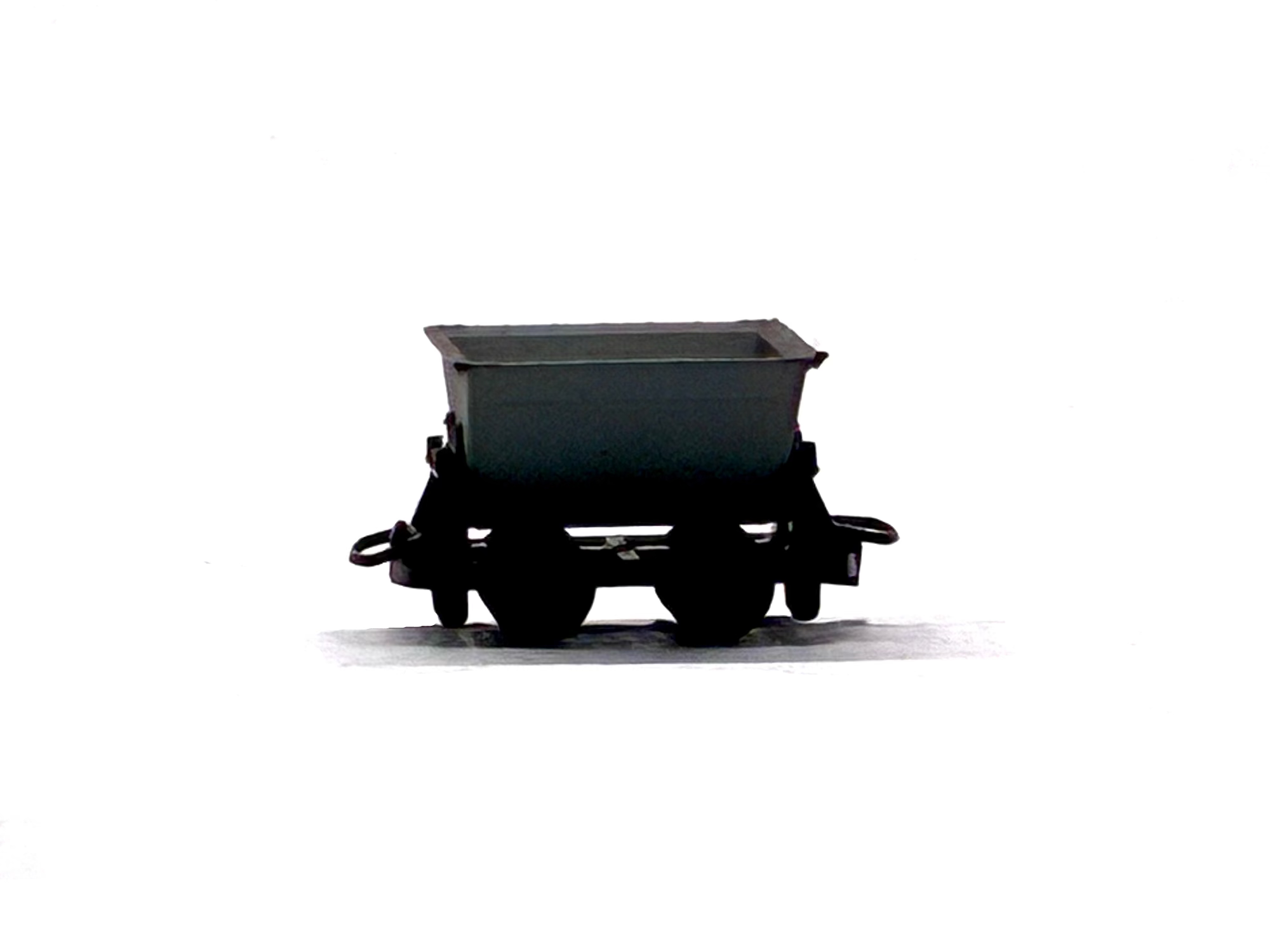 Peco Products GR-331 Pack of three 4-wheel narrow gauge "Rugga" hopper wagons in grey