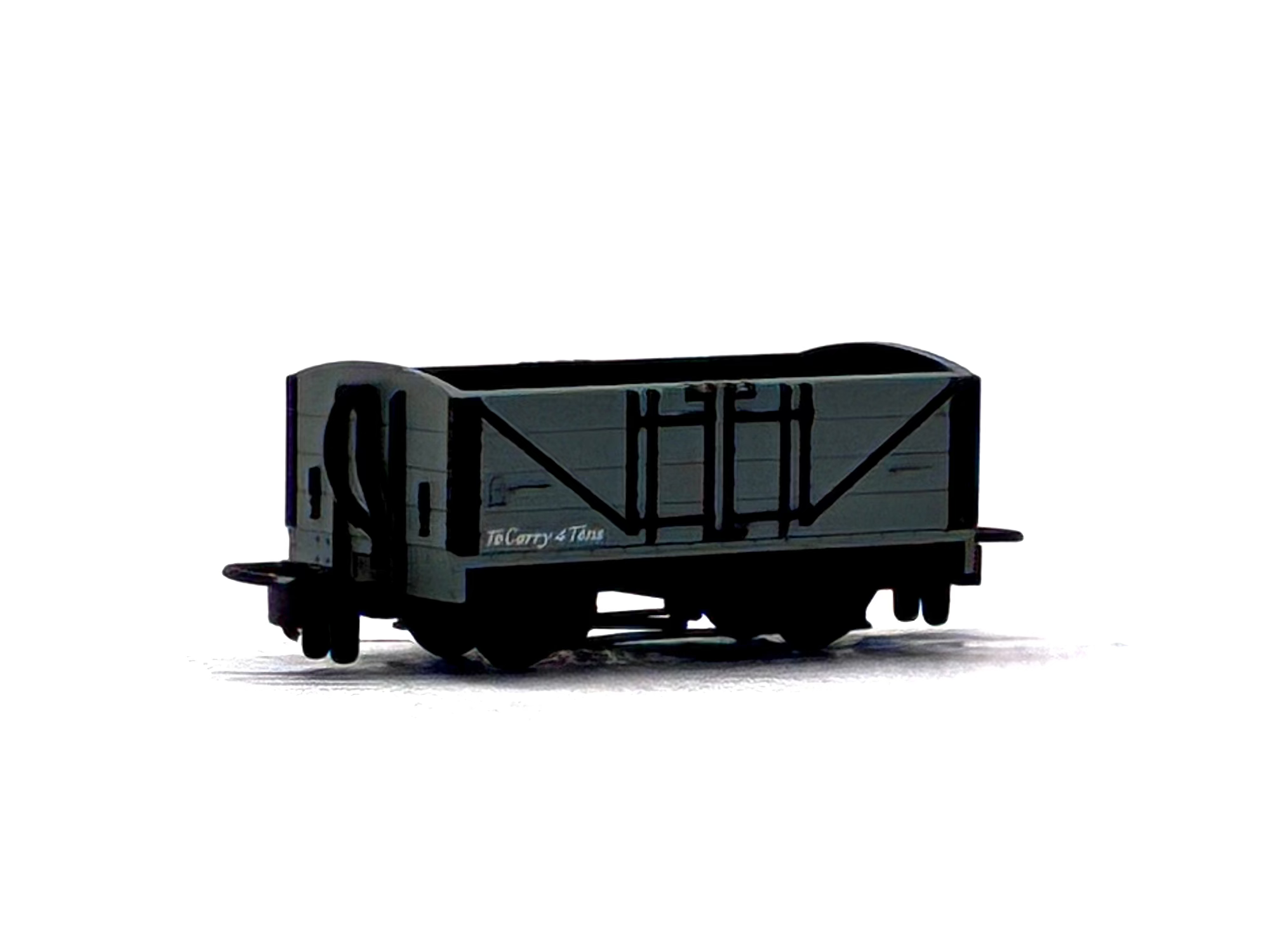Peco Products GR-200U 4-wheel open wagon in plain freight grey
