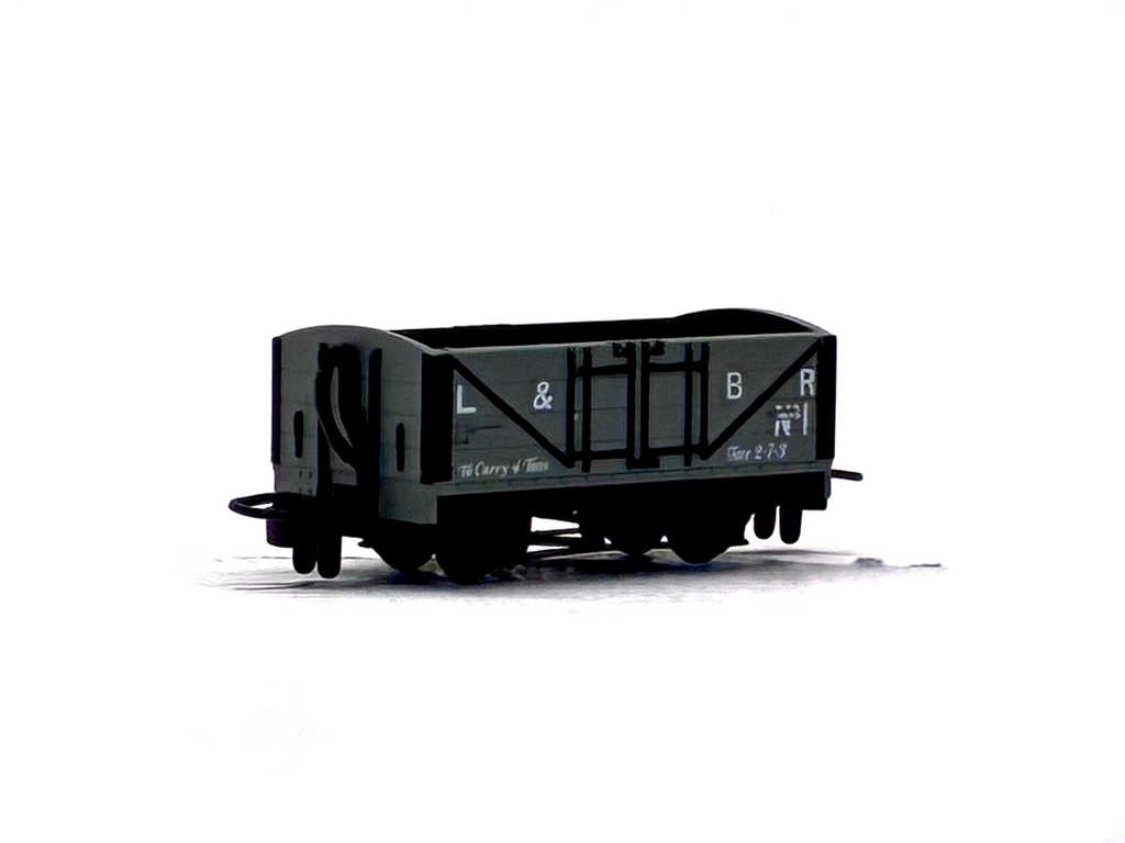 Peco Products GR-200C 4-wheel open wagon 1 in Lynton & Barnstaple grey
