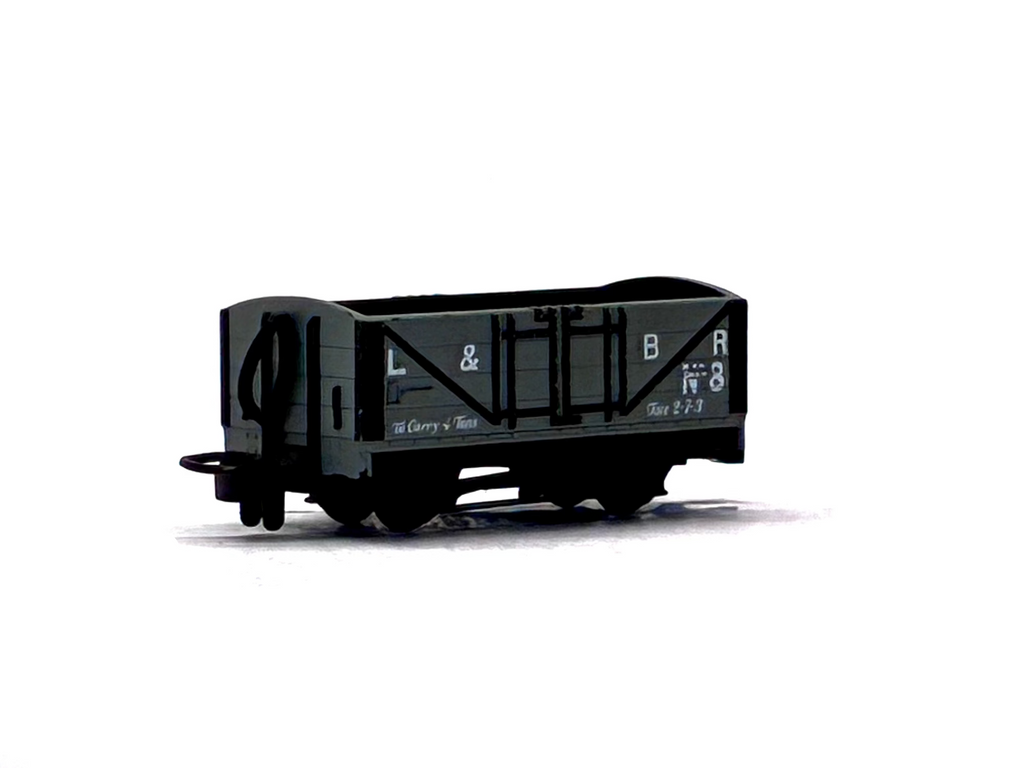 Peco Products GR-200D 4-wheel open wagon 8 in Lynton & Barnstaple grey