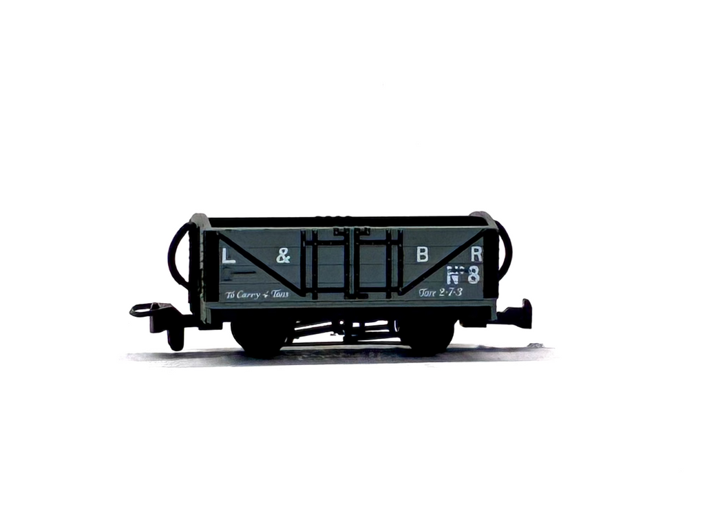 Peco Products GR-200D 4-wheel open wagon 8 in Lynton & Barnstaple grey