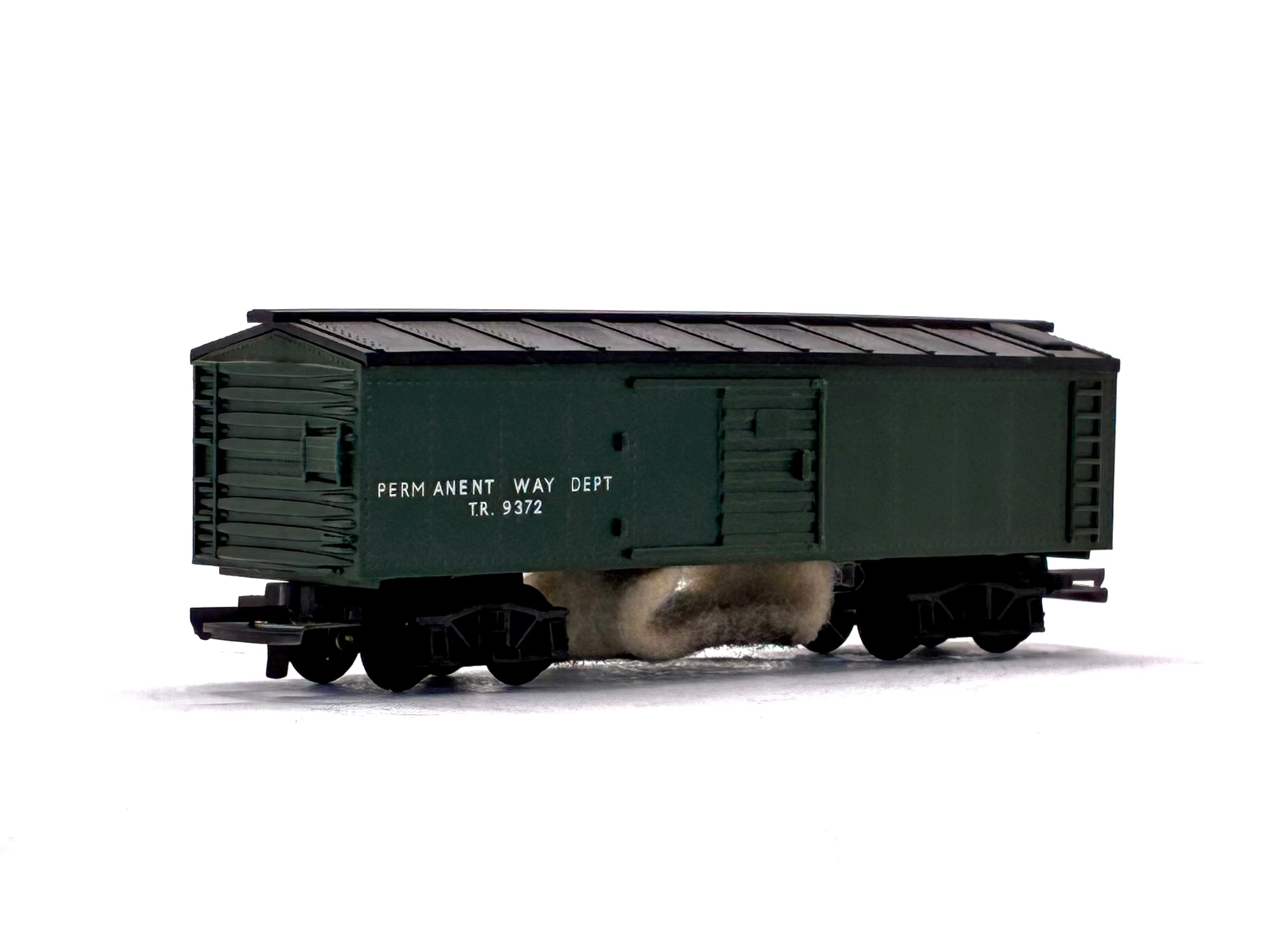 Triang permanent way departments TR #9372 track cleaner box carriage