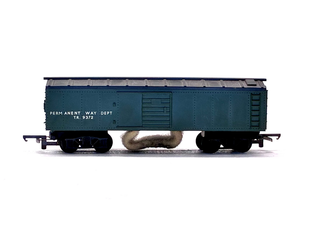 Triang permanent way departments TR #9372 track cleaner box carriage