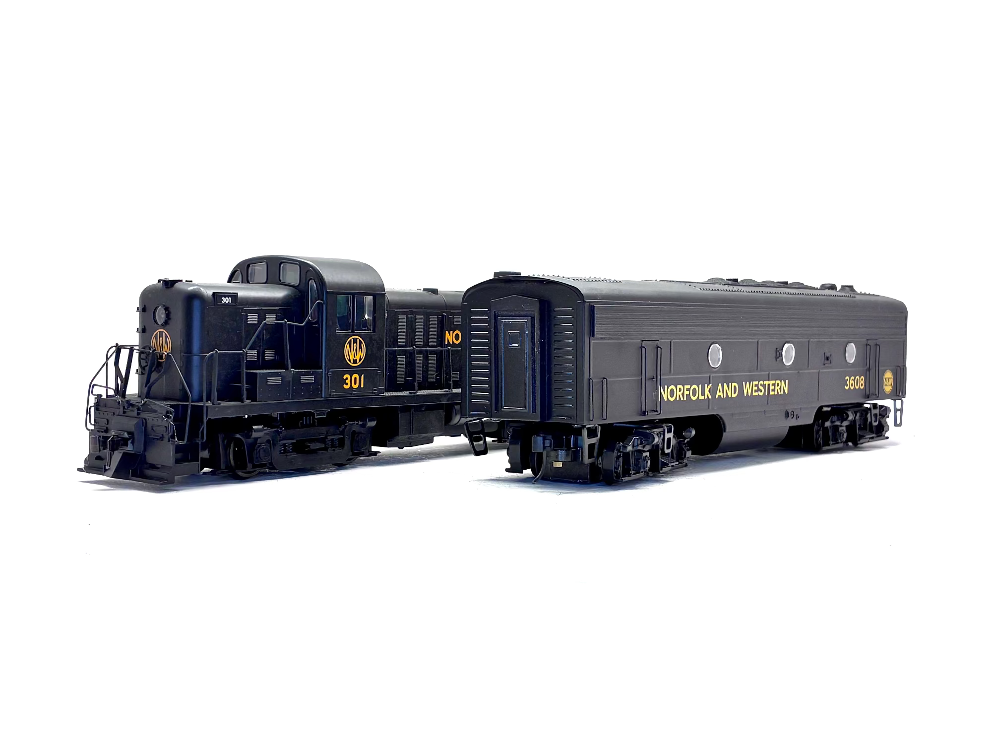 Weaver 3 Rail RS3 Diesel Locomotive Norfolk & Western