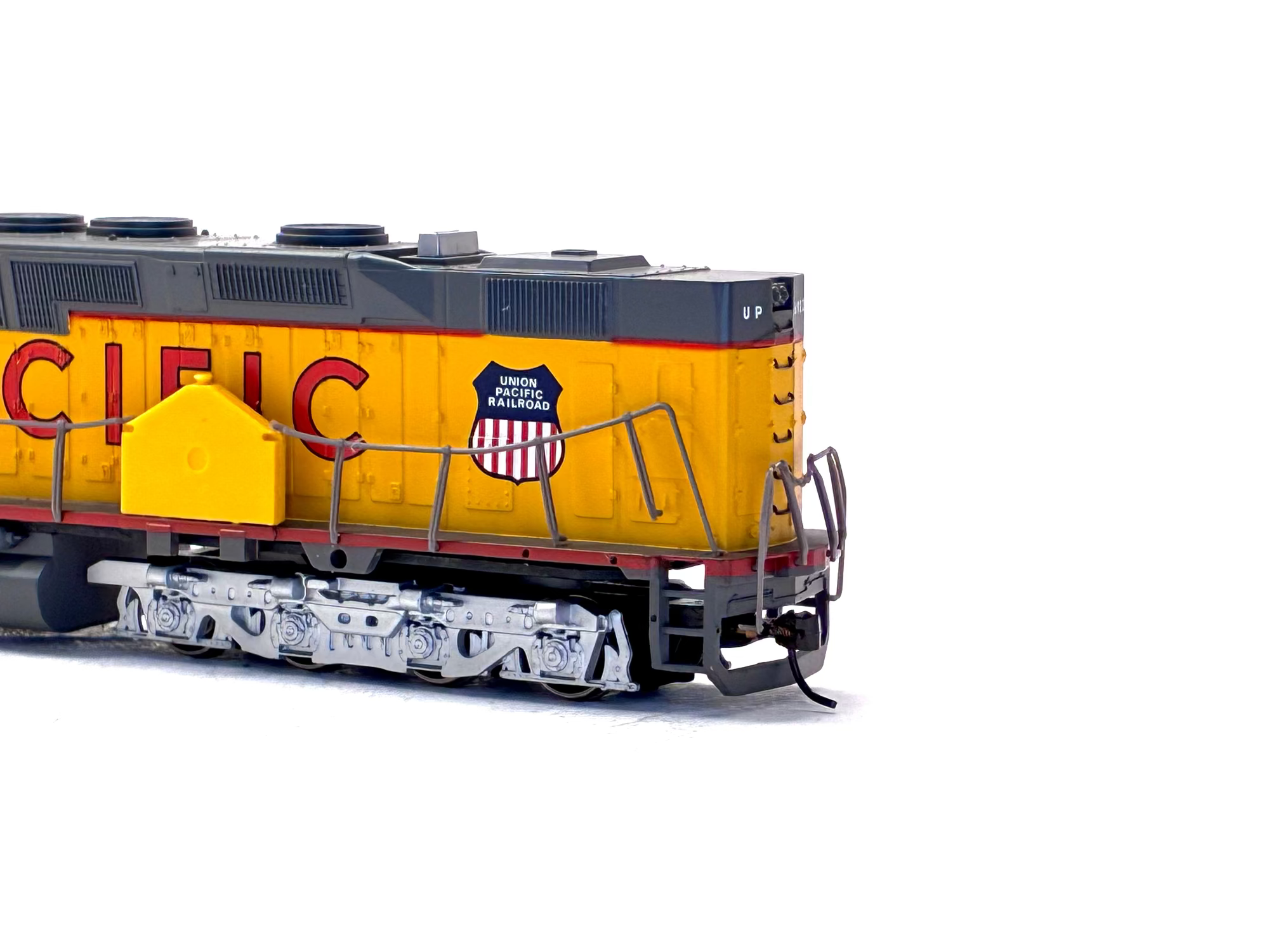 Spectrum HO 81303 EMD Diesel Union Pacific DD40AX 16 Wheel Drive '6922'