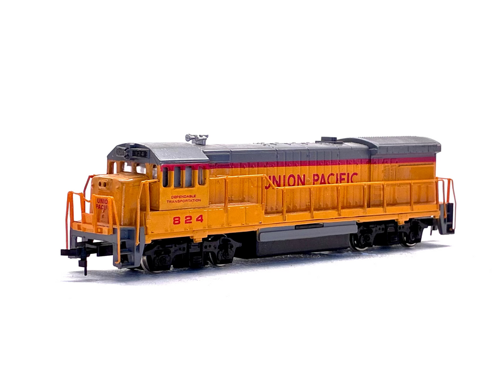 Bachmann HO Scale 41-670-01 SD 40-2 Diesel Union PACIFIC '3808'