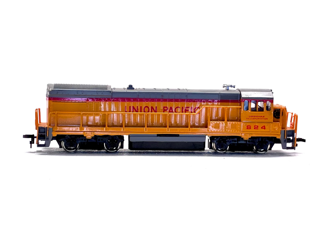 Bachmann HO Scale 41-670-01 SD 40-2 Diesel Union PACIFIC '3808'