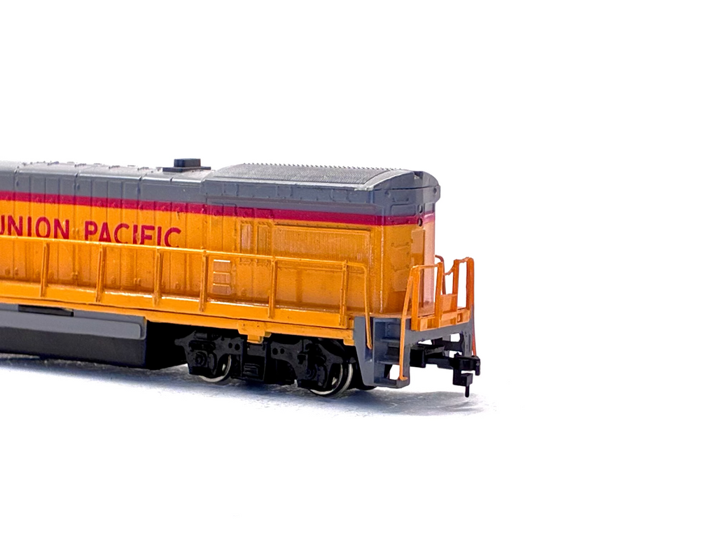Bachmann HO Scale 41-670-01 SD 40-2 Diesel Union PACIFIC '3808'