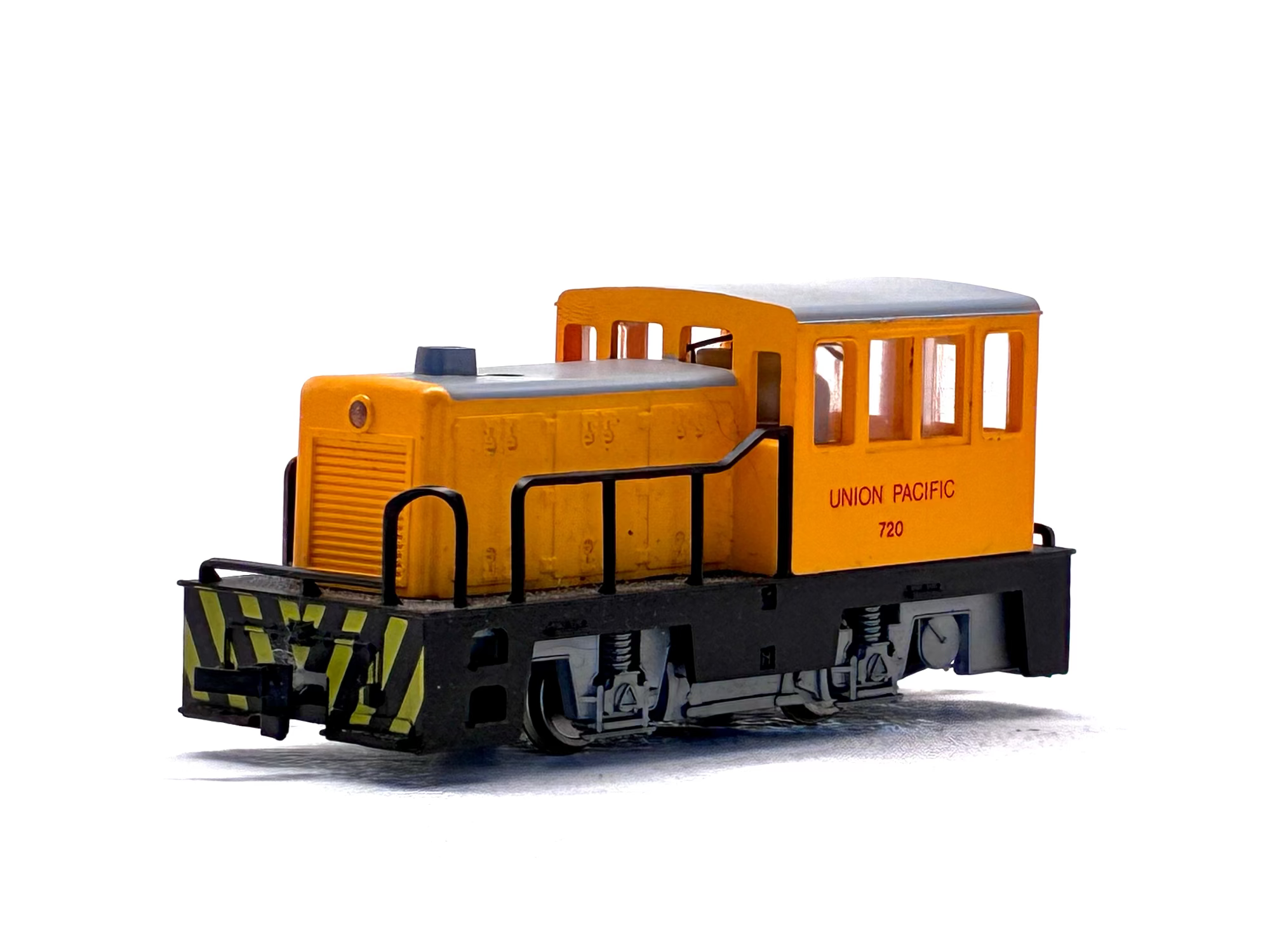 Bachmann HO Scale AA41068001BAC 35T Industrial Diesel 720 of the Union Pacific