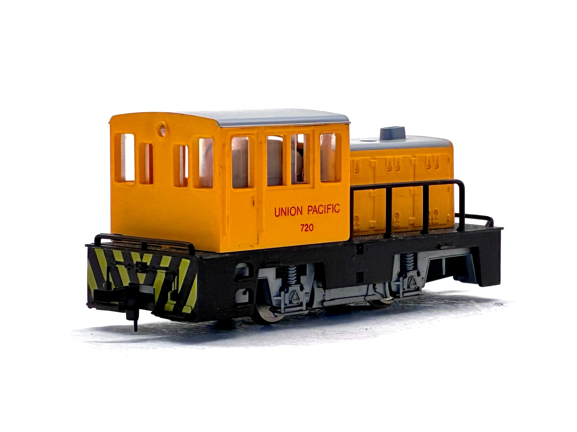 Bachmann HO Scale AA41068001BAC 35T Industrial Diesel 720 of the Union Pacific