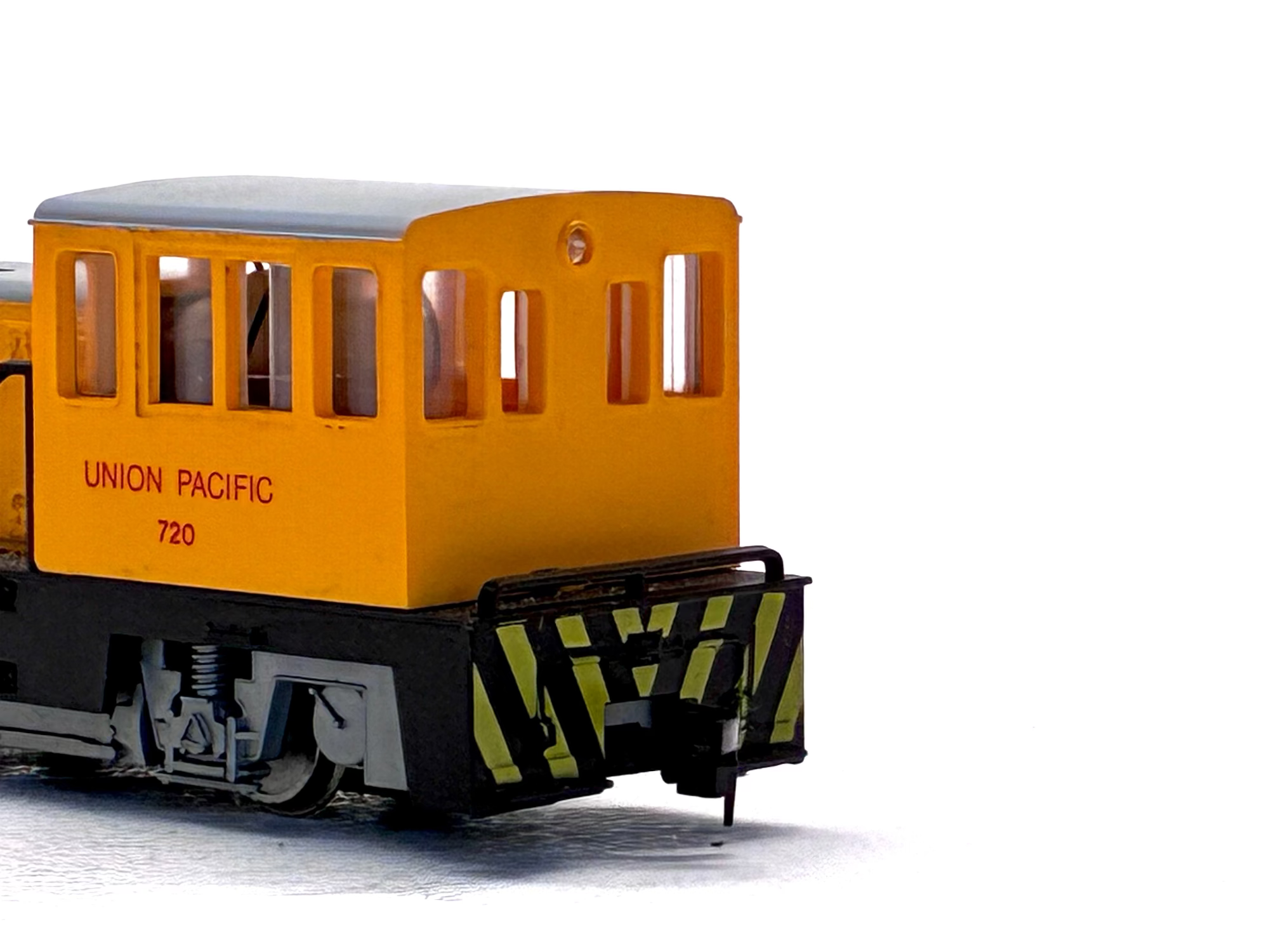 Bachmann HO Scale AA41068001BAC 35T Industrial Diesel 720 of the Union Pacific