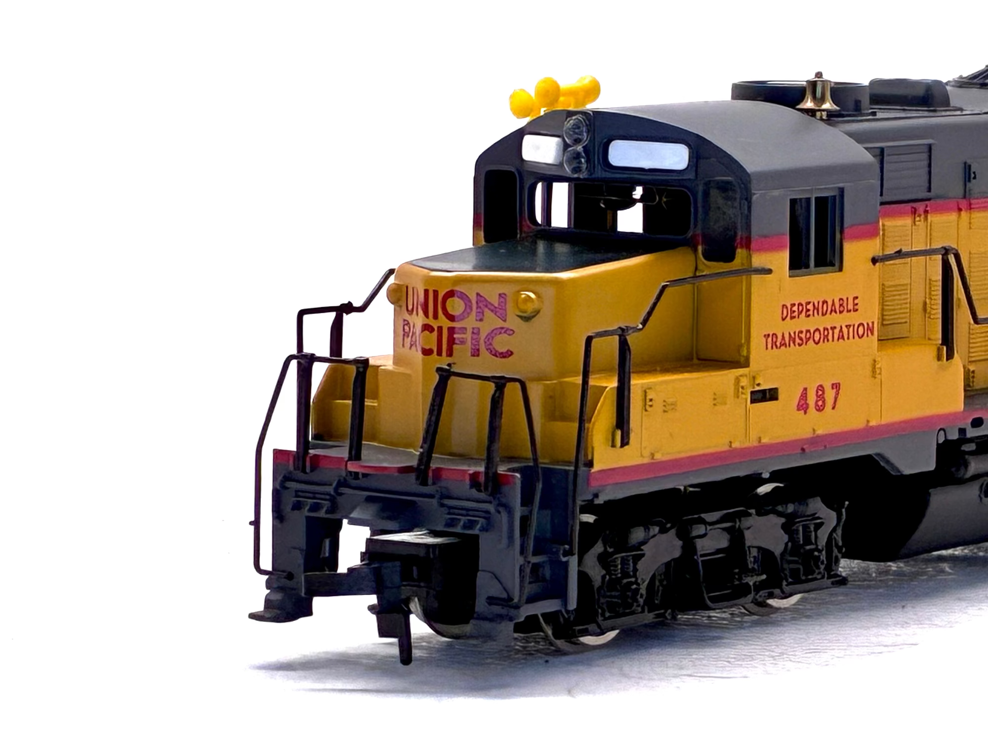 Mantua HO 414-003 Diesel Union Pacific GP20 '487'
