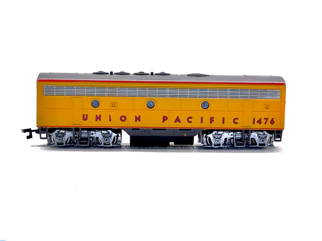 Bachmann Plus HO 31205 Powered Uni Union Pacific EMD F7B '1476'
