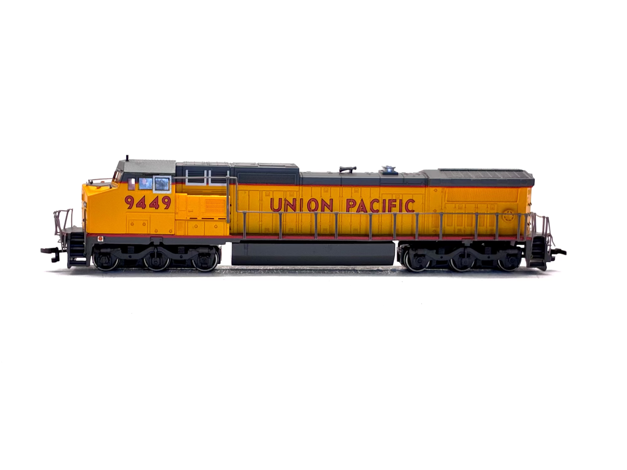 Spectrum HO 86014 Diesel Union Pacific GE DASH 8-40CW '9449'