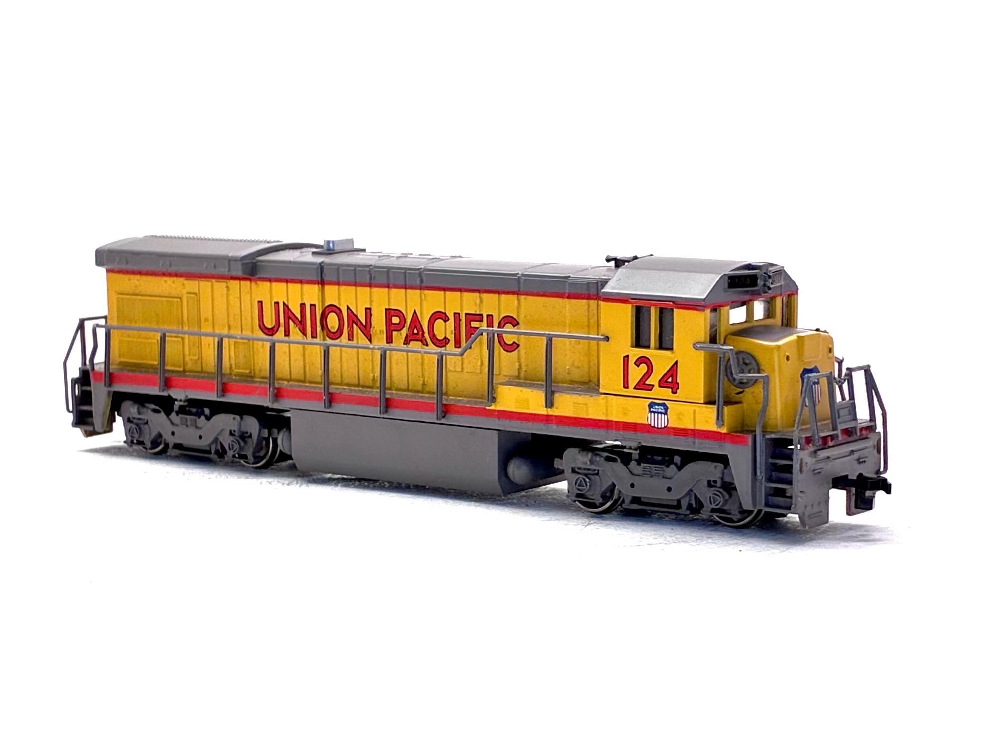 Bachmann Plus HO 31102 Diesel Union Pacific B23-7 '124'