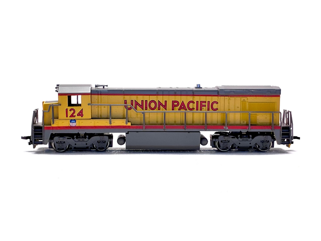 Bachmann Plus HO 31102 Diesel Union Pacific B23-7 '124'