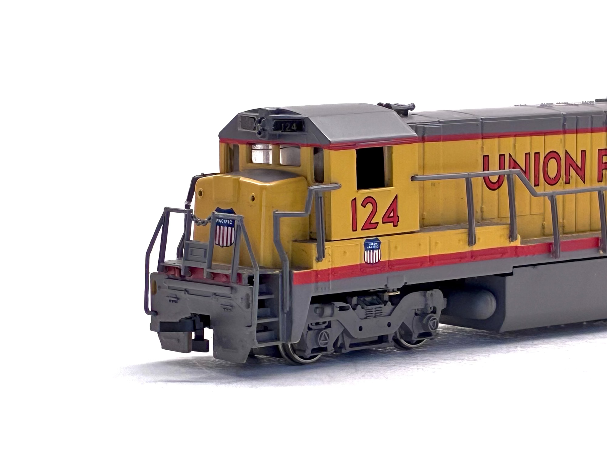 Bachmann Plus HO 31102 Diesel Union Pacific B23-7 '124'