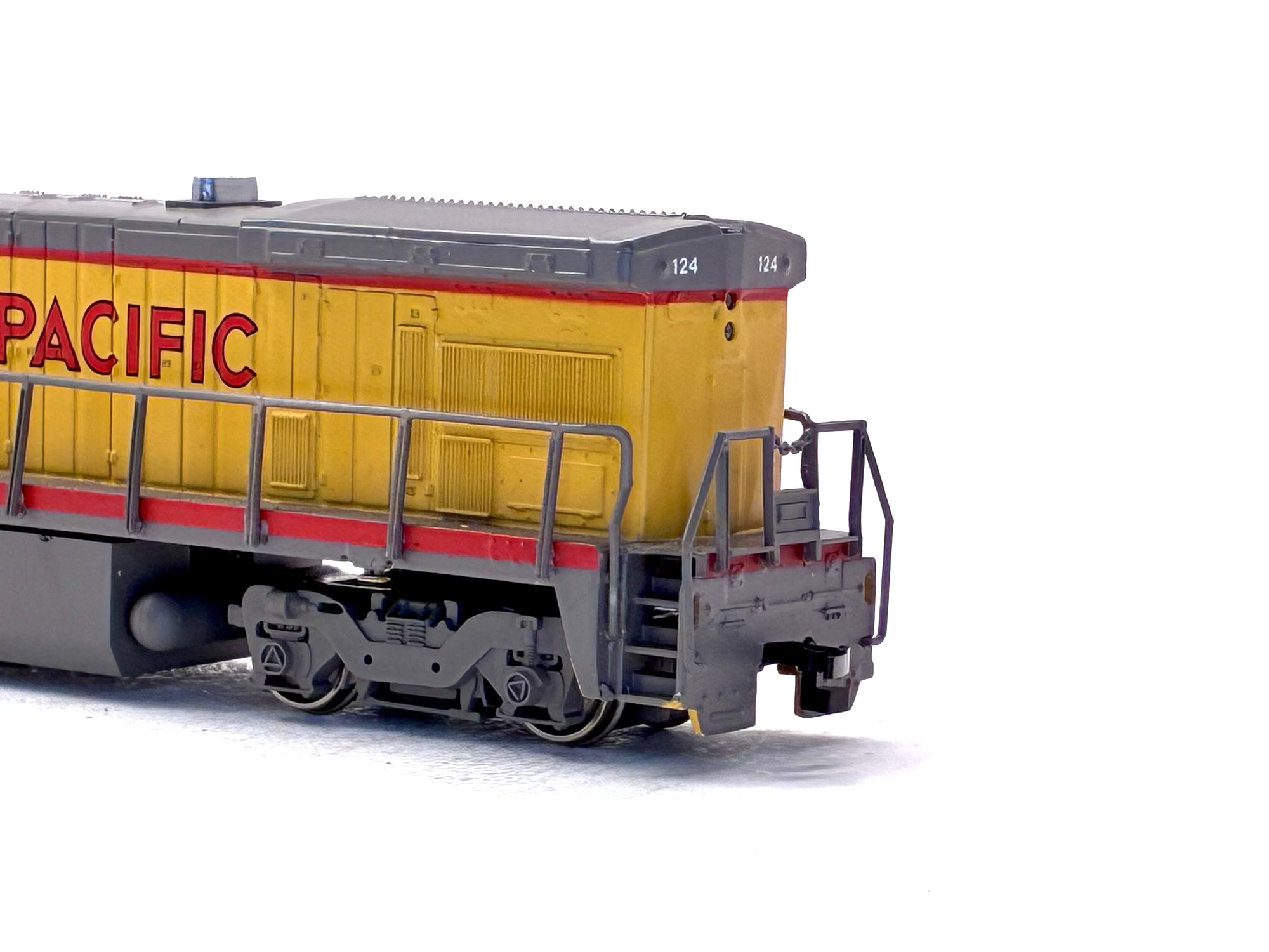 Bachmann Plus HO 31102 Diesel Union Pacific B23-7 '124'