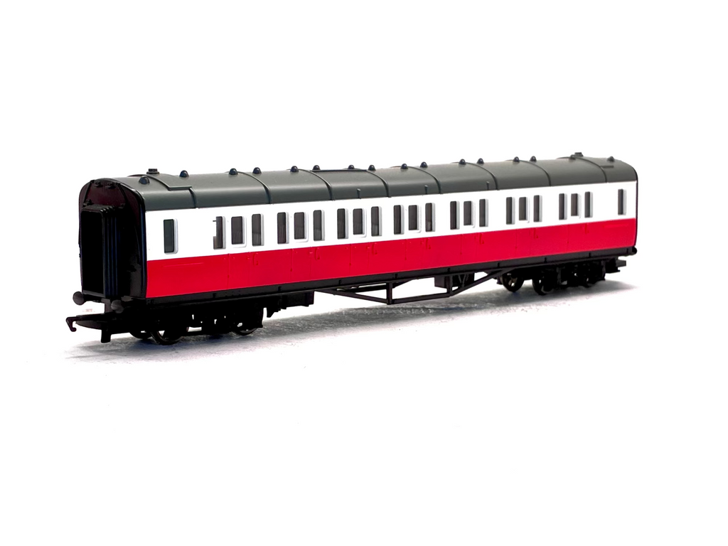 Hornby R9073 James Passenger '5'
