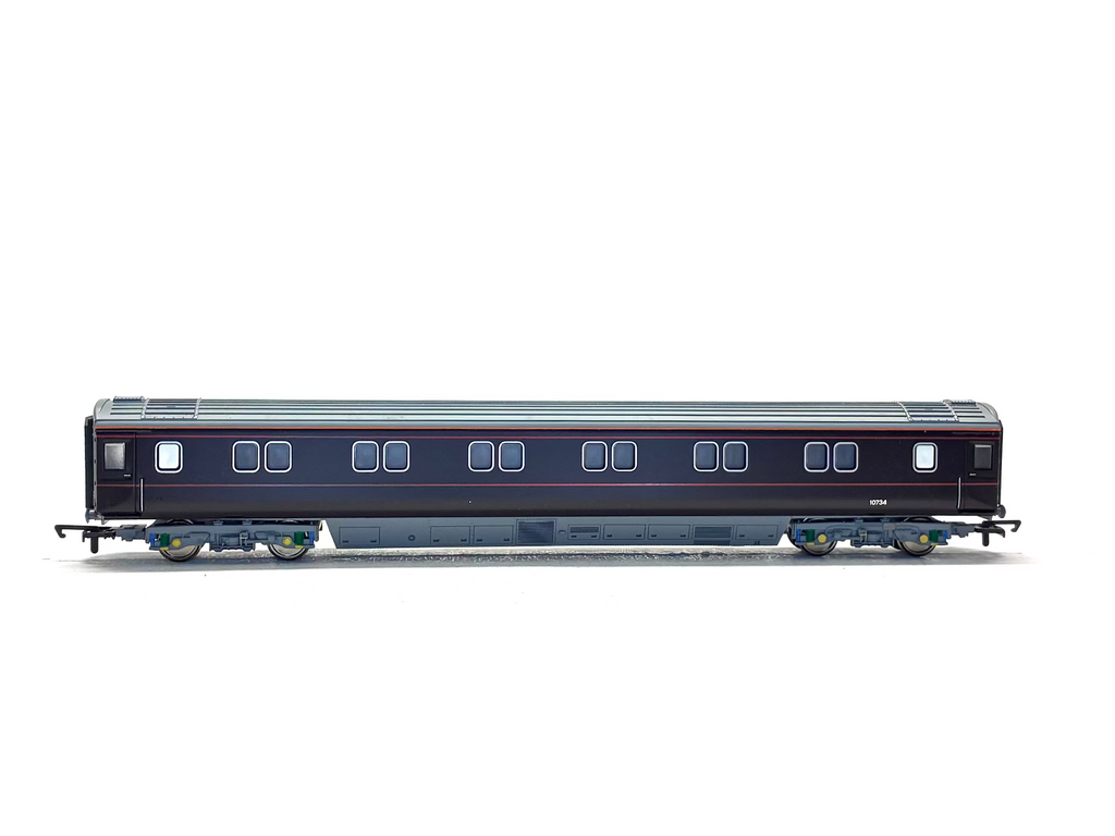 Hornby Royal Train Coach Pack 10374, 2903, 2904 & 2921