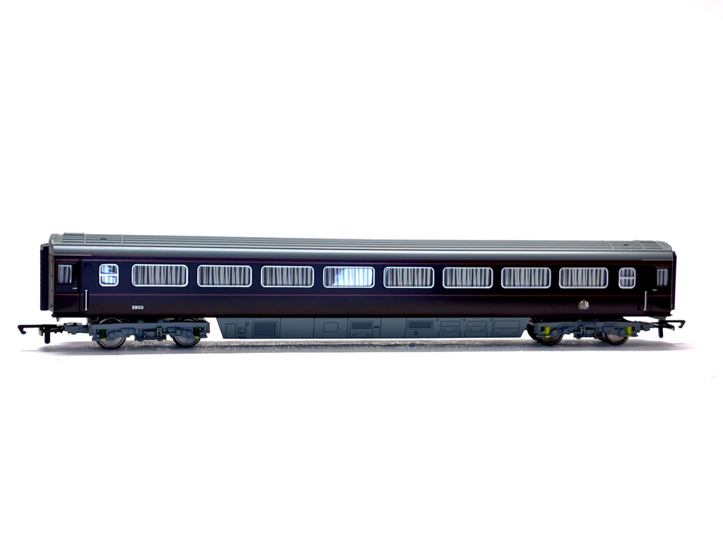 Hornby R4400 Mk3 Royal Train livery HM The Queen's Saloon 2903