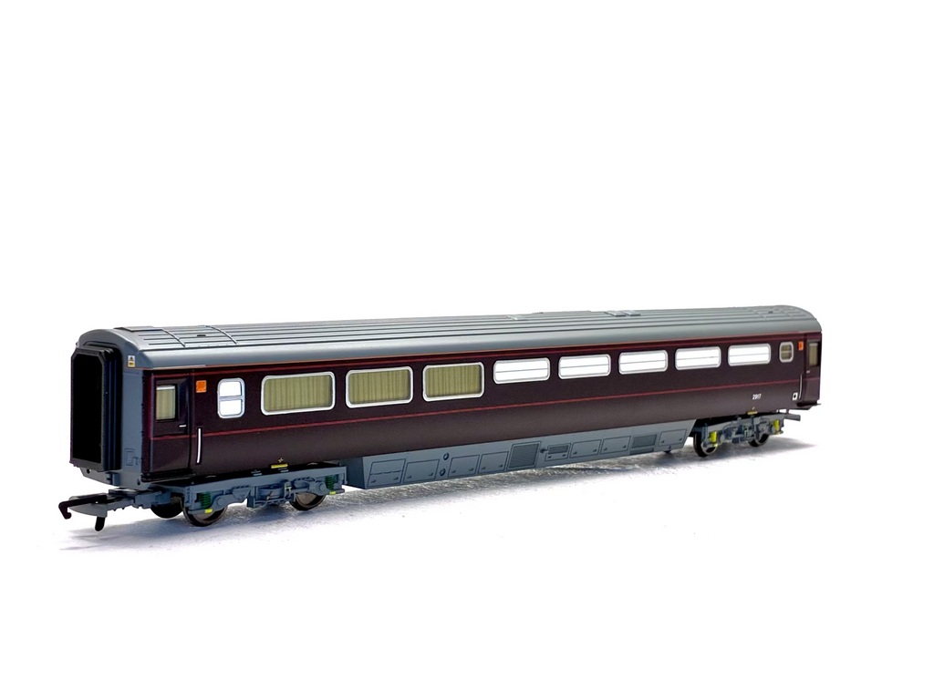 Hornby R4403 Mk3 Royal Train Kitchen/Household Dining Car in Royal claret 2917