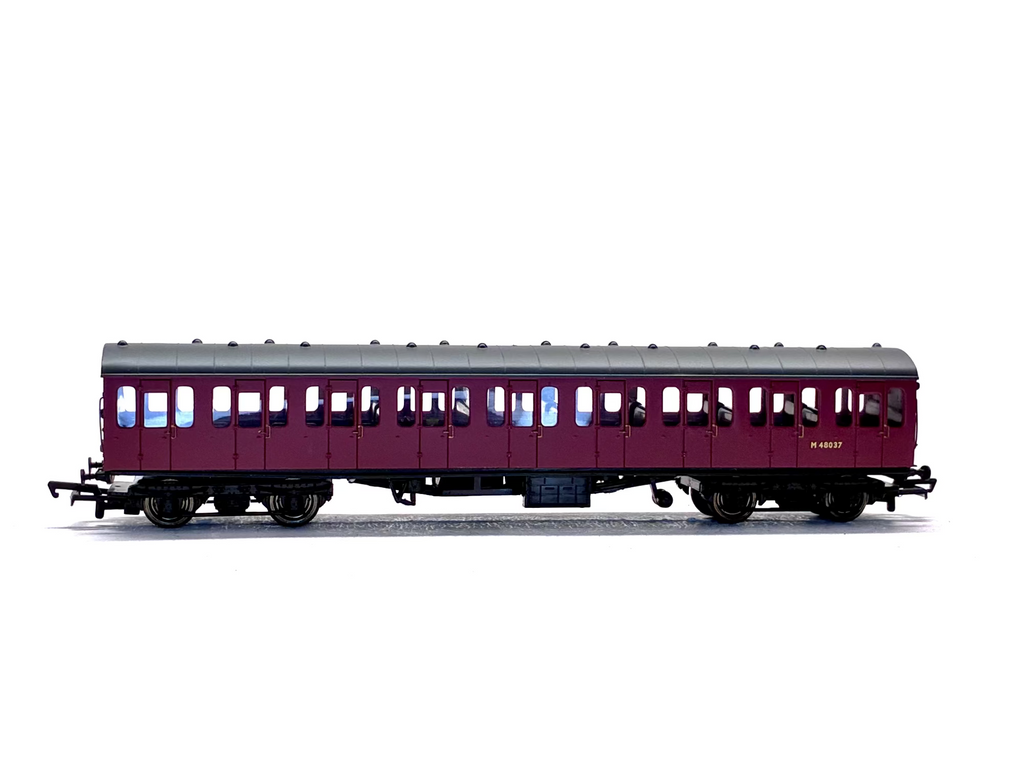 Bachmann Branchline 34-676A 57Ft BR Mk1 Suburban 2nd Open Crimson LMR M48037