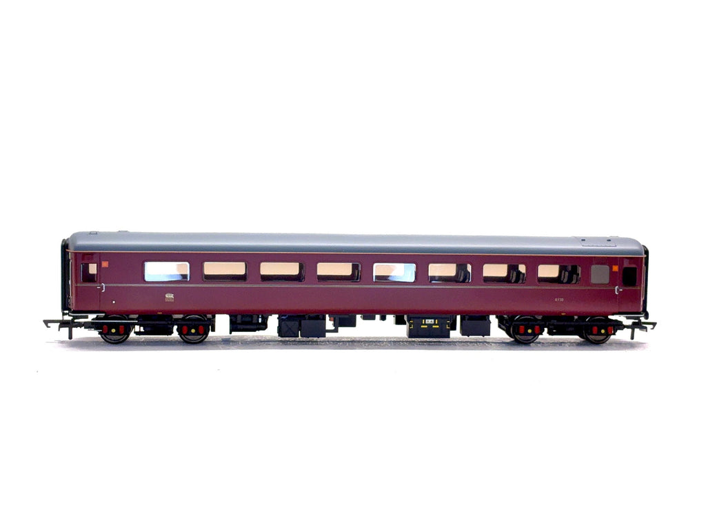Hornby R40374 EWS Business Coach Pack with four Mk2F coaches in EWS lined maroon