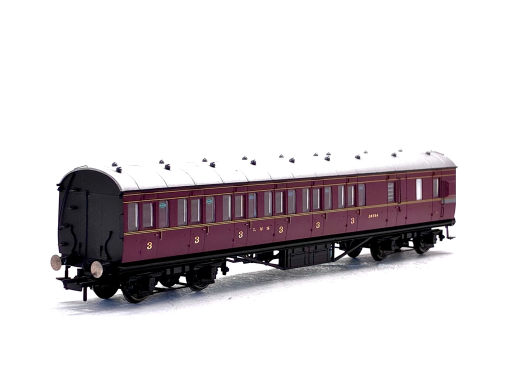 Hornby R4677B 57' non-corridor brake third 20754 in LMS crimson